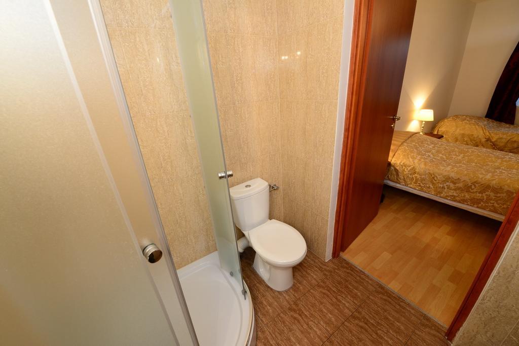 B&B Airport Modlin Nowy Dwór Mazowiecki Oda fotoğraf